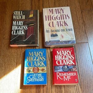 4 Mary Higgins Clark Books